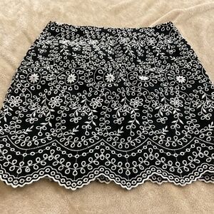 Loft embroidered skirt size 4